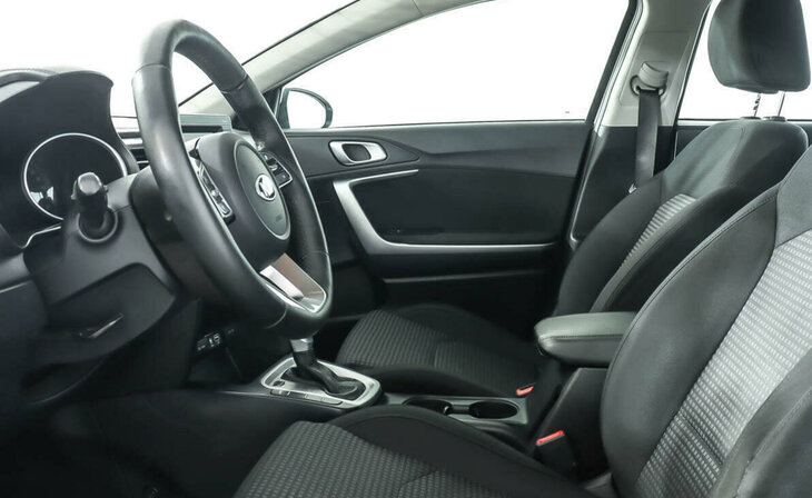 Kia Ceed - Фото 6