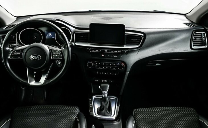 Kia Ceed - Фото 6