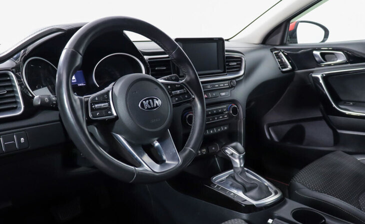 Kia Ceed - Фото 6