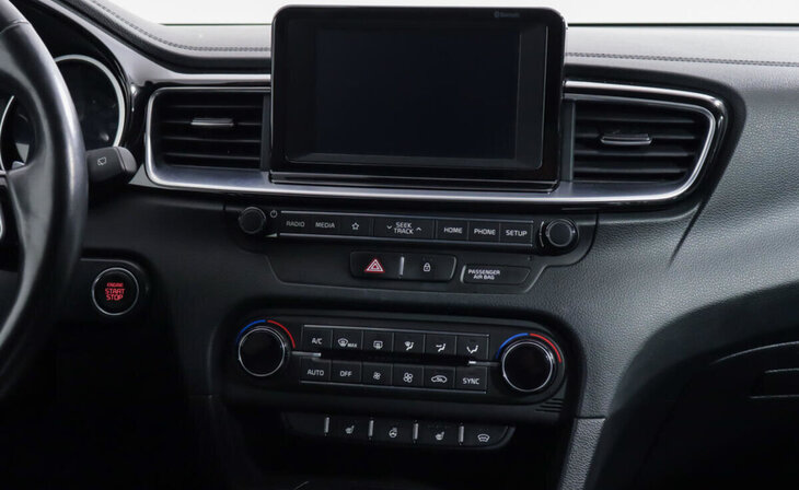 Kia Ceed - Фото 7