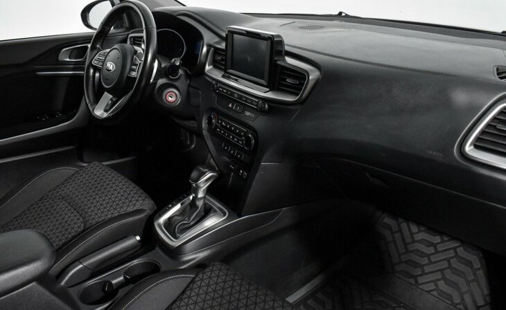 Kia Ceed - Фото 5