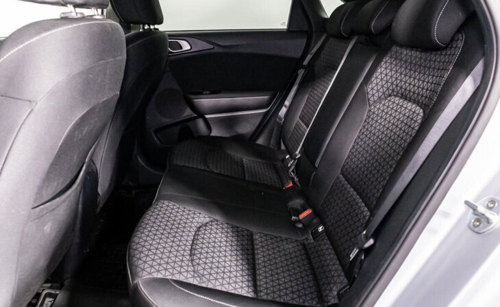 Kia Ceed - Фото 10