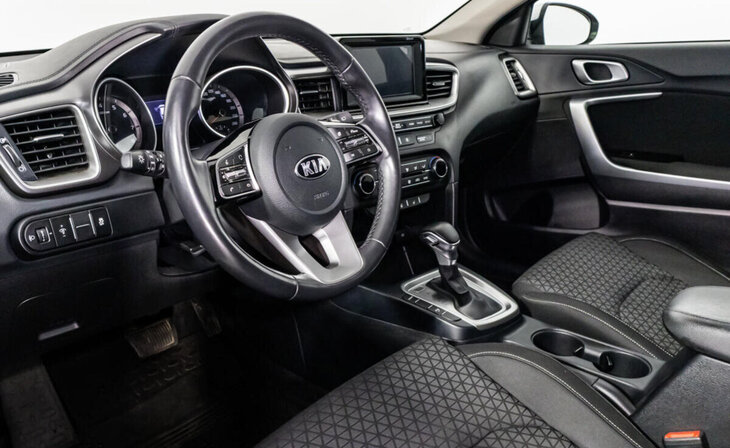 Kia Ceed - Фото 6