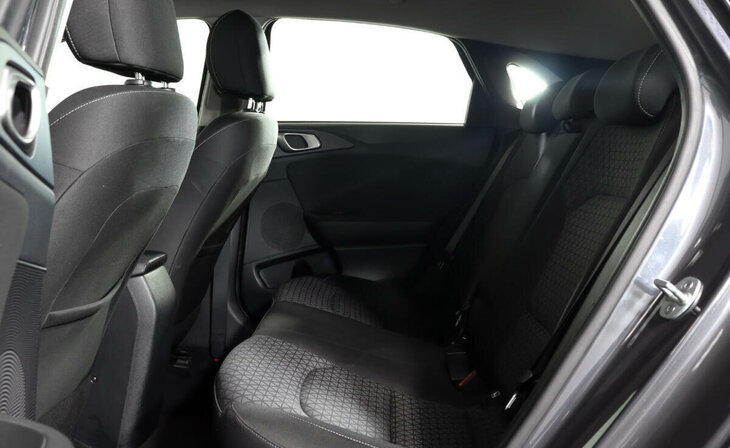 Kia Ceed - Фото 8