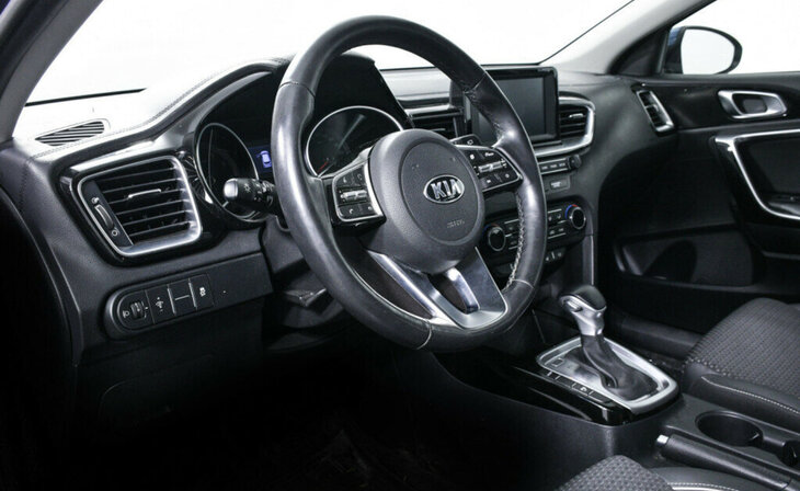 Kia Ceed - Фото 9