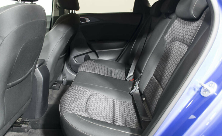 Kia Ceed - Фото 15