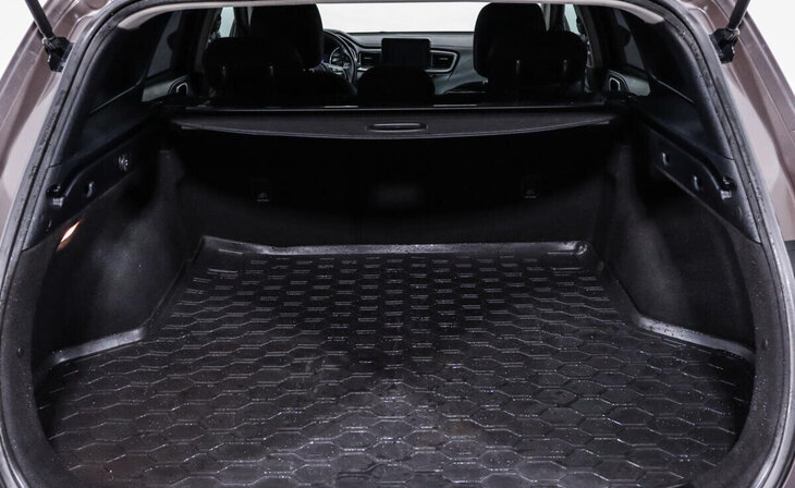 Kia Ceed - Фото 11