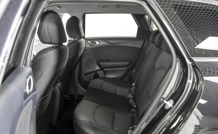 Kia Ceed - Фото 16