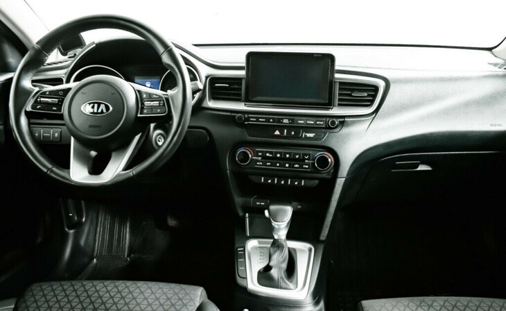 Kia Ceed - Фото 9