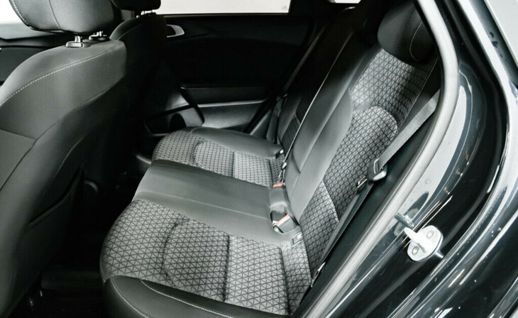 Kia Ceed - Фото 12