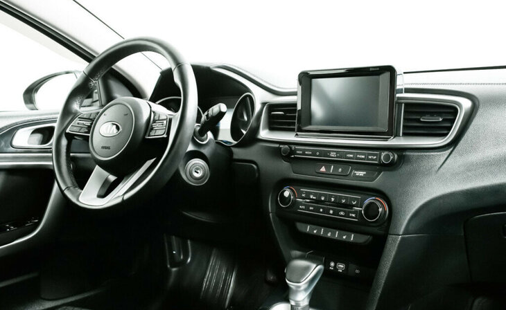 Kia Ceed - Фото 8