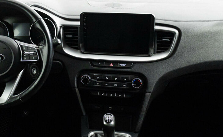 Kia Ceed - Фото 13