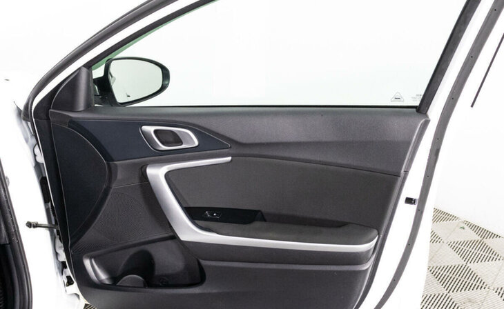 Kia Ceed - Фото 20