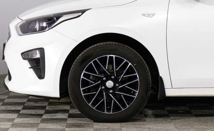 Kia Ceed - Фото 4