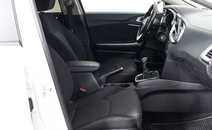 Kia Ceed - Фото 6