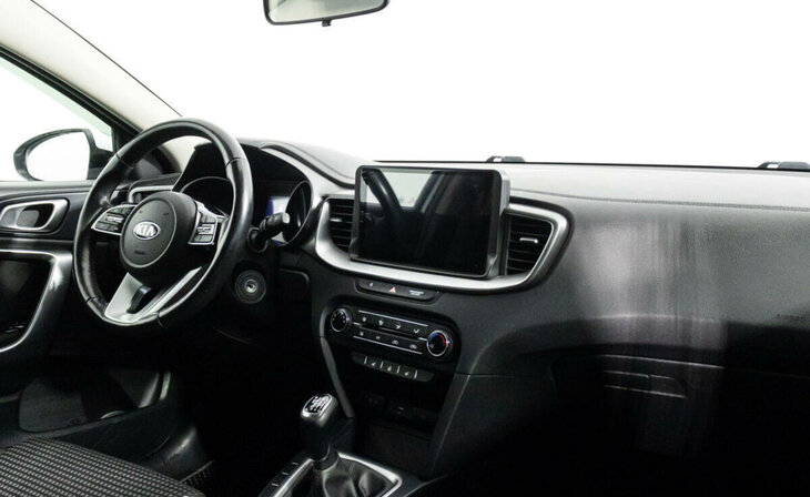 Kia Ceed - Фото 8