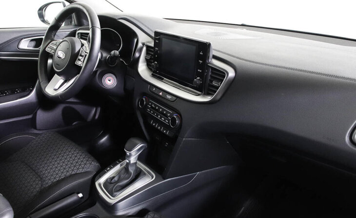 Kia Ceed - Фото 4