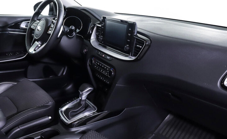 Kia Ceed - Фото 9