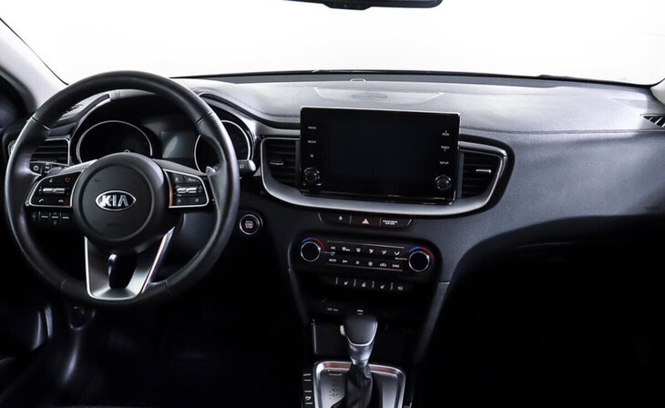 Kia Ceed - Фото 10