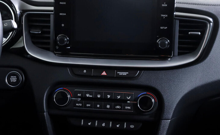 Kia Ceed - Фото 13