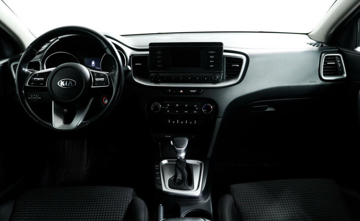 Kia Ceed - Фото 6