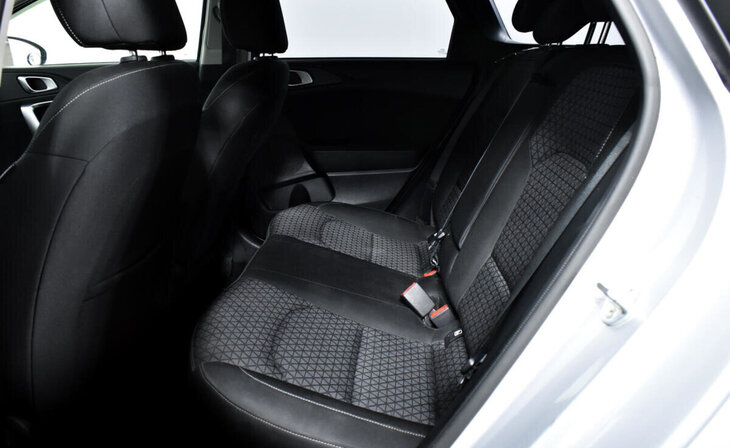 Kia Ceed - Фото 11