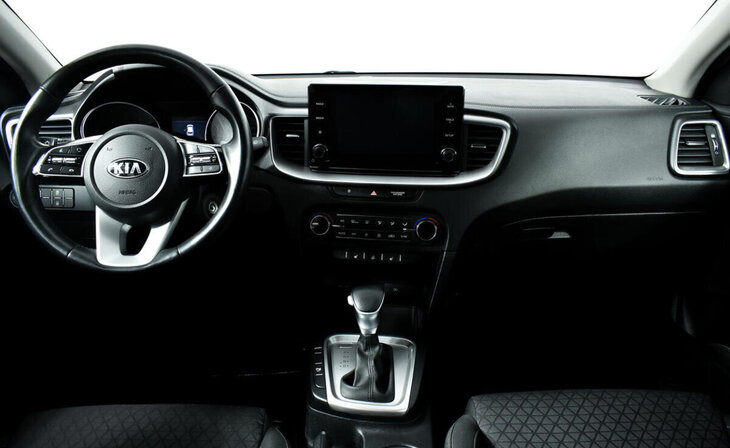 Kia Ceed - Фото 8