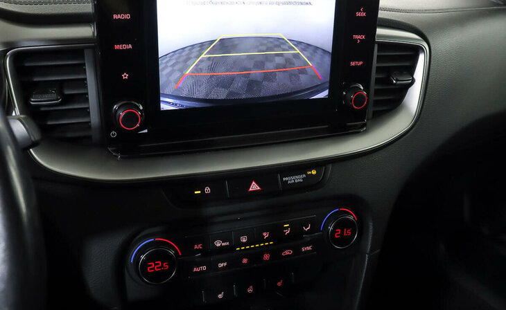 Kia Ceed - Фото 11