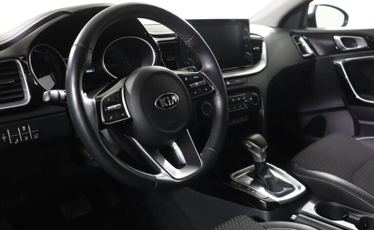 Kia Ceed - Фото 7