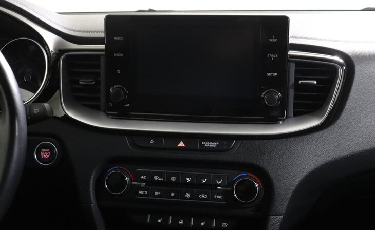 Kia Ceed - Фото 8