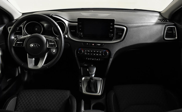 Kia Ceed - Фото 8