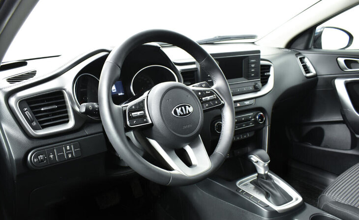 Kia Ceed - Фото 9