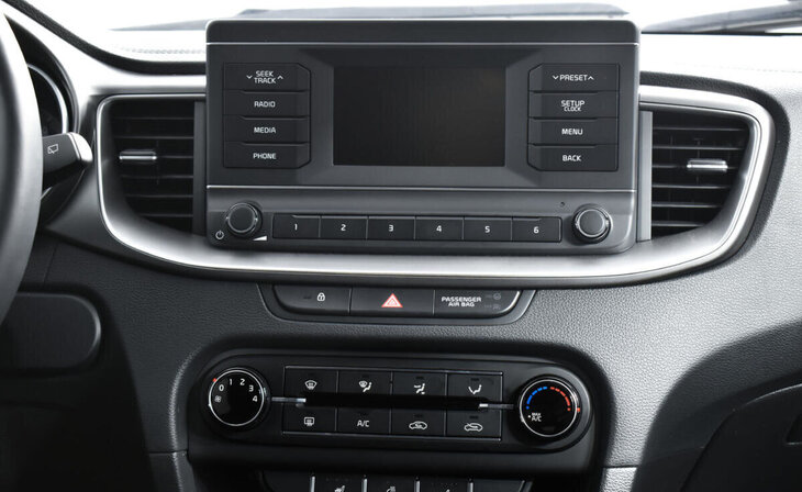 Kia Ceed - Фото 10