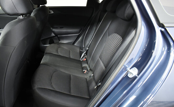 Kia Ceed - Фото 11