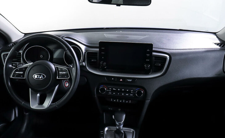Kia Ceed - Фото 10