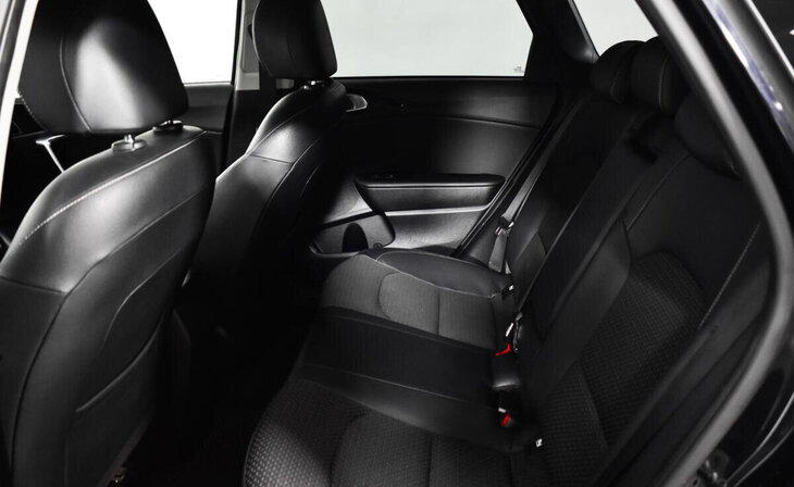 Kia Ceed - Фото 7