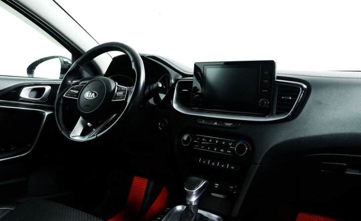 Kia Ceed - Фото 8