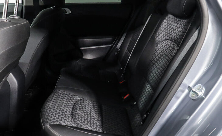 Kia Ceed - Фото 10