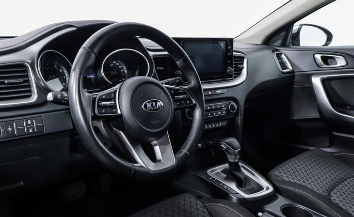 Kia Ceed - Фото 5