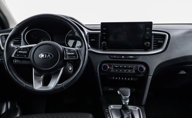 Kia Ceed - Фото 6