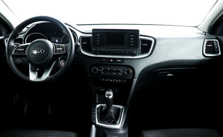 Kia Ceed - Фото 8