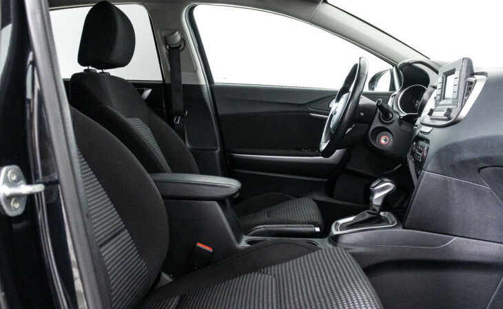 Kia Ceed - Фото 9