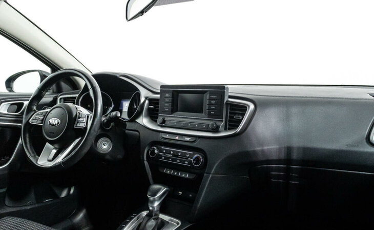 Kia Ceed - Фото 10