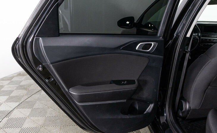 Kia Ceed - Фото 22