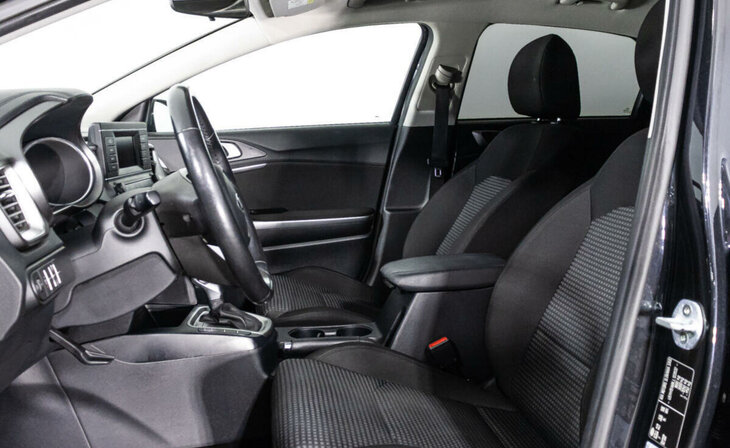 Kia Ceed - Фото 8