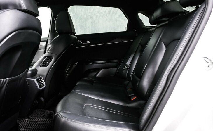 Kia K5 - Фото 10