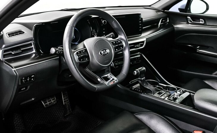 Kia K5 - Фото 6