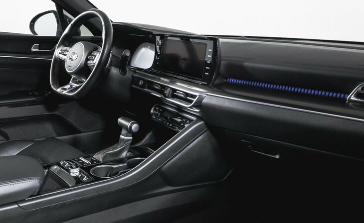 Kia K5 - Фото 11