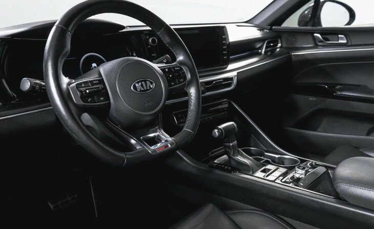 Kia K5 - Фото 13