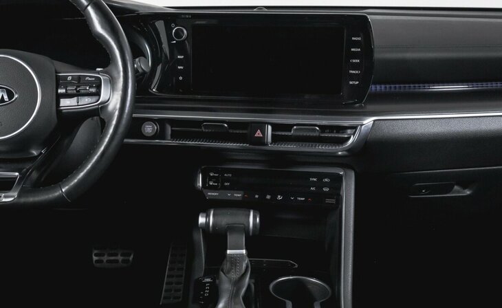 Kia K5 - Фото 14